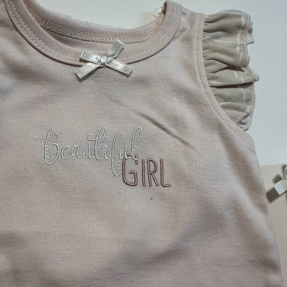 3-6M Zoey and Miles Baby Girls 3 Piece Outfit Set | Bodysuit, Pants and Bib - Picture 4 of 7